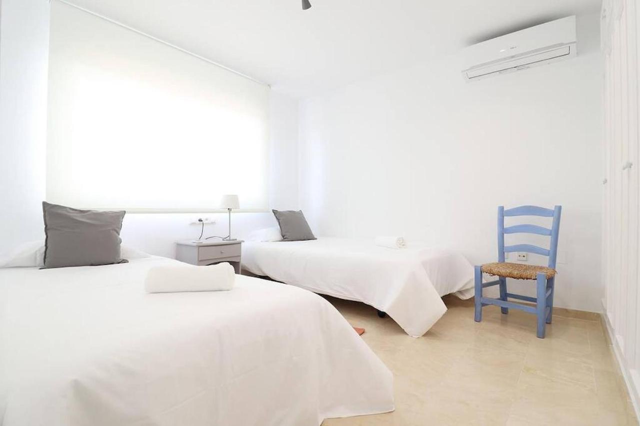 Amazing 3bedroom Flat With Seafront Views & Pool By Sharingco Leilighet